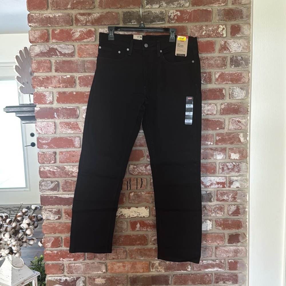 Men’s black Levi’s